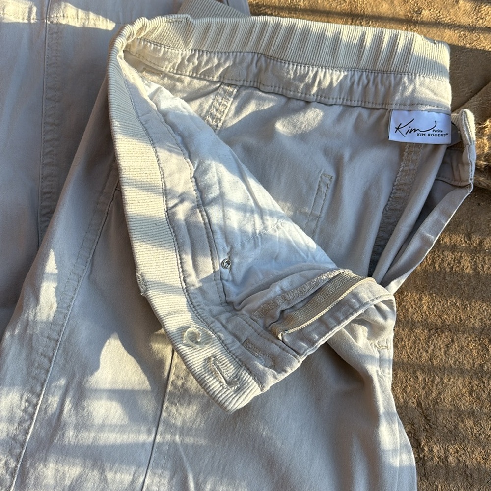 Kim Rogers Petite Kim tan Khaki Capris Capri Pants Elastic Waistband Cotton 12P